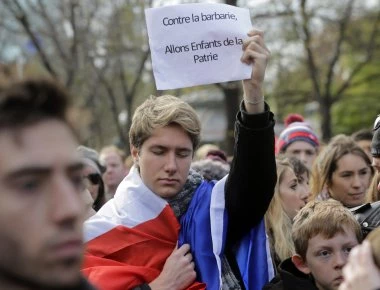 Σε απεργιακό κλοιό η Γαλλία - Τεστ αντοχής για κυβέρνηση Μακρόν